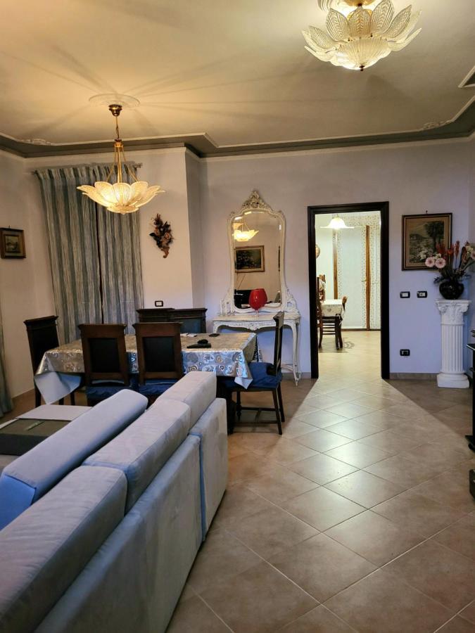Villa Il Pettirosso ลาสเปเซีย ภายนอก รูปภาพ