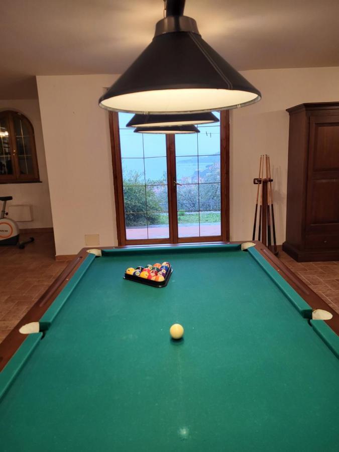 Villa Il Pettirosso ลาสเปเซีย ภายนอก รูปภาพ
