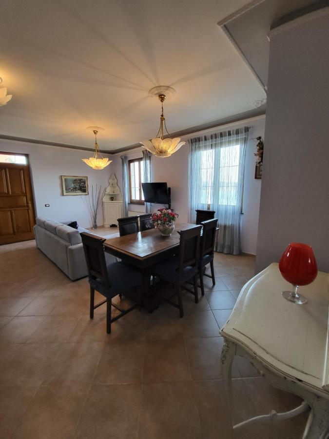 Villa Il Pettirosso ลาสเปเซีย ภายนอก รูปภาพ