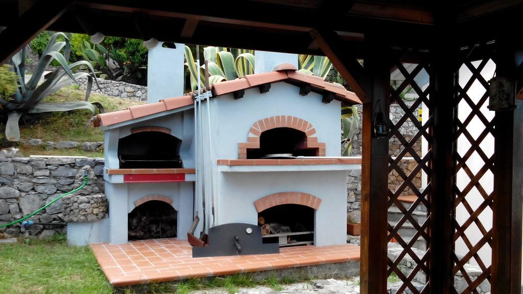 Villa Il Pettirosso ลาสเปเซีย ภายนอก รูปภาพ